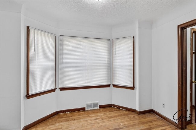 Building Photo - 11434 Laing St