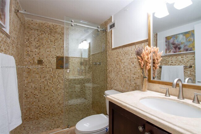 Building Photo - 3725 S Ocean Dr
