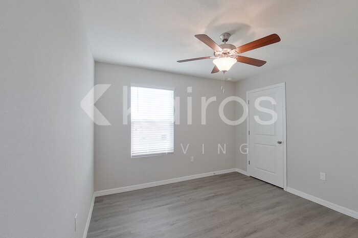 Building Photo - 8669 SW 43rd Ter