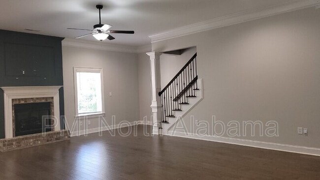 Building Photo - 130 Creekmound Dr