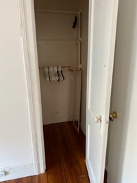 Building Photo - Renovated Beautiful 2BR Near Yale - Science Hill