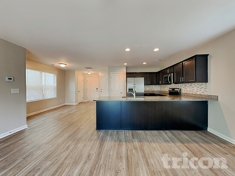 Building Photo - 26 Routhland Ct