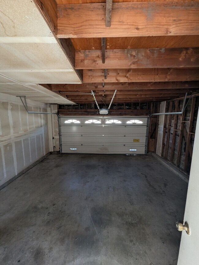 Building Photo - 1245 Chelan Ln