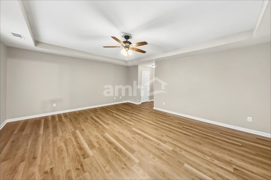 Building Photo - 1808 Bunting Way Dr