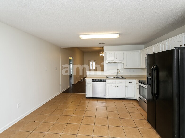 Building Photo - 660 Timber Creek S