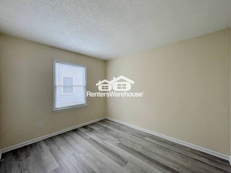 Building Photo - 965 Daniel Maloney Dr