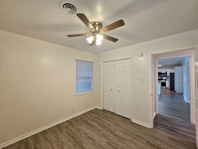Building Photo - HUGE RENT REDUCTION AND $99 MOVE IN SPECIAL!