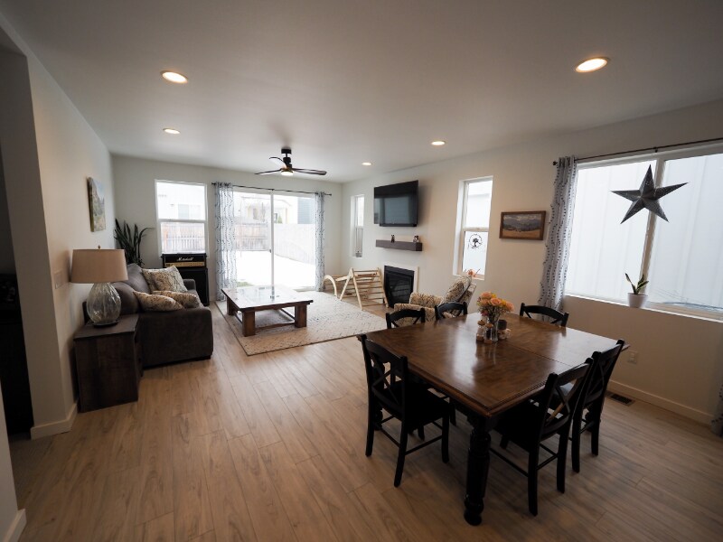 Building Photo - 1504 New Holland Dr