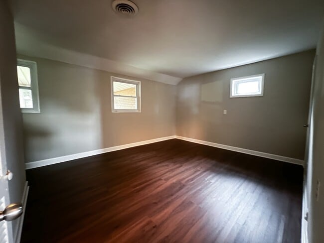 Building Photo - 12623 Farnell Dr