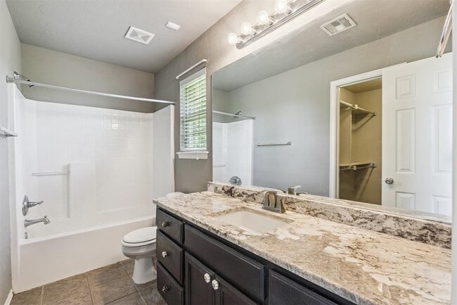 Building Photo - 4508 Applegate Dr
