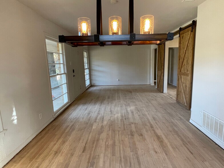 Living and Dining Room - 102 E Ireland Dr
