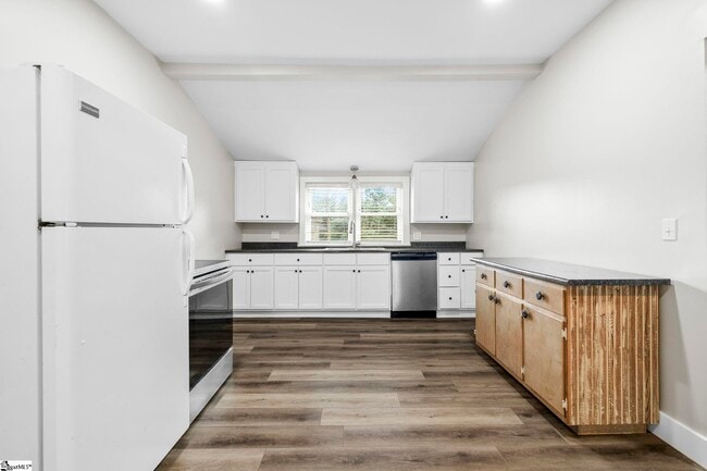 Building Photo - 2811 Locust Hill Rd