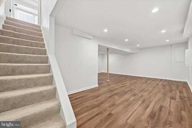 Building Photo - 9500 Windbeat Way