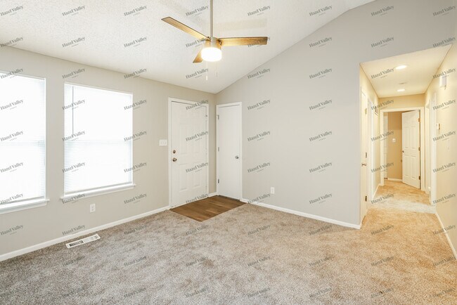 Building Photo - 1927 Jackson Ave