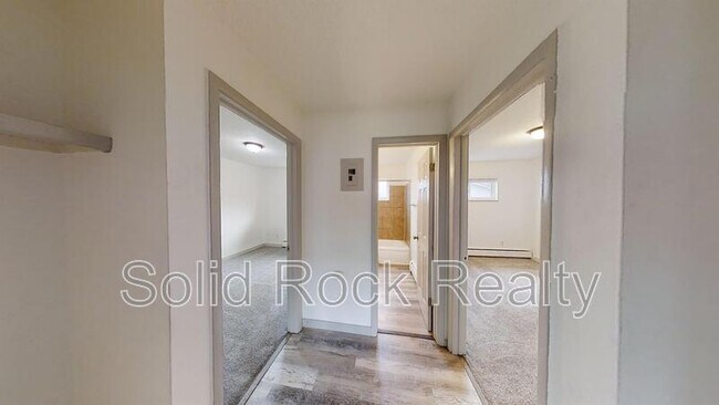 Building Photo - 1411 S Corona Ave