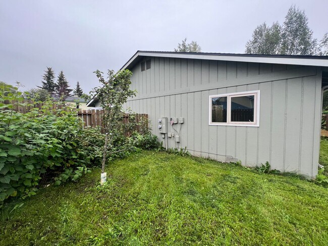 Building Photo - 3481 E 20th Ave