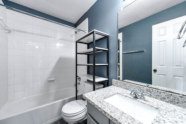 Building Photo - 5006 Riverbridge Ct