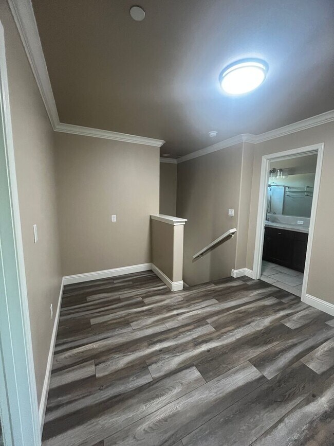 Building Photo - Two Story Home Move In Ready located in Avalon Gated Community!!!