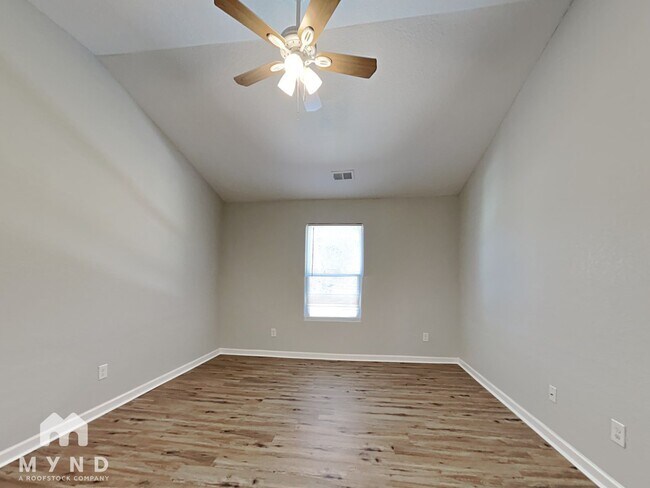 Building Photo - 6530 Paw Village Rd