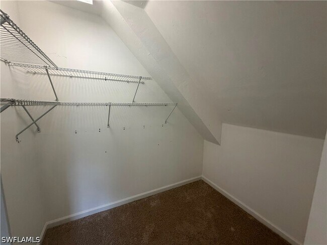 Building Photo - 250 Leawood Cir