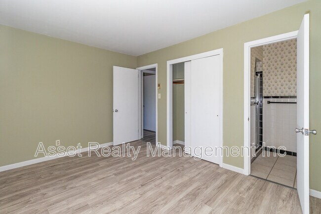 Building Photo - 6633 Wachese Ln