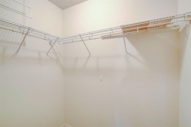 Building Photo - Amazing 3bed 2 Bath 2 Car Garage in Marble Leaf Addn Edmond OK