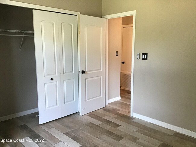 Building Photo - 2859 Kingston Ln