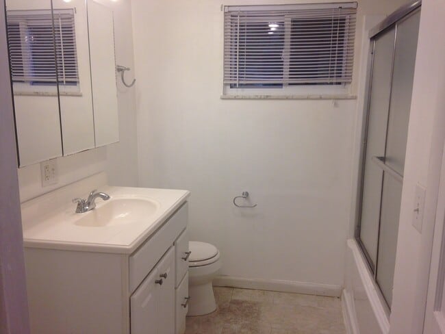 Building Photo - 349 Gilmore St