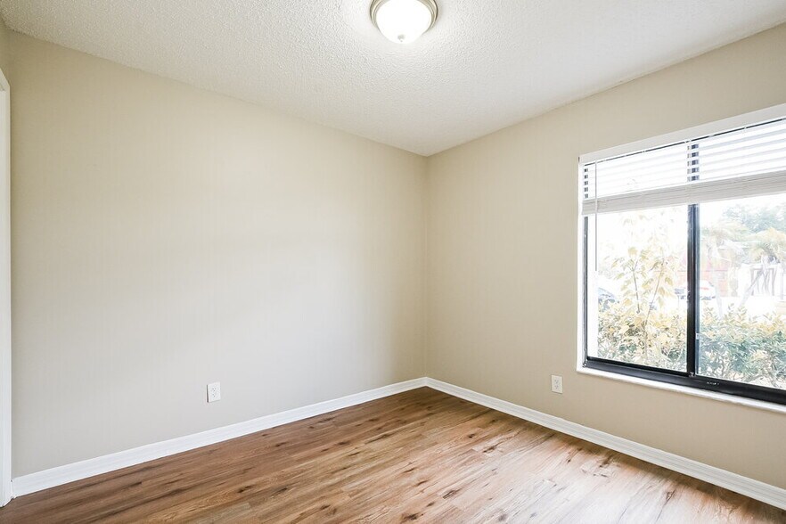 Building Photo - 2156 Pimlico St