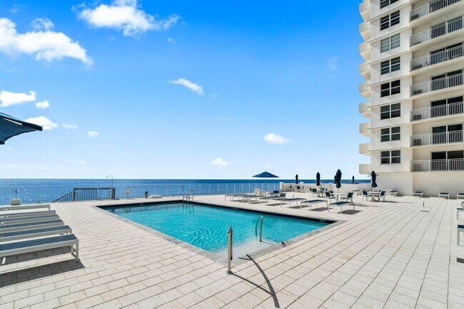 Building Photo - 4511 S Ocean Blvd