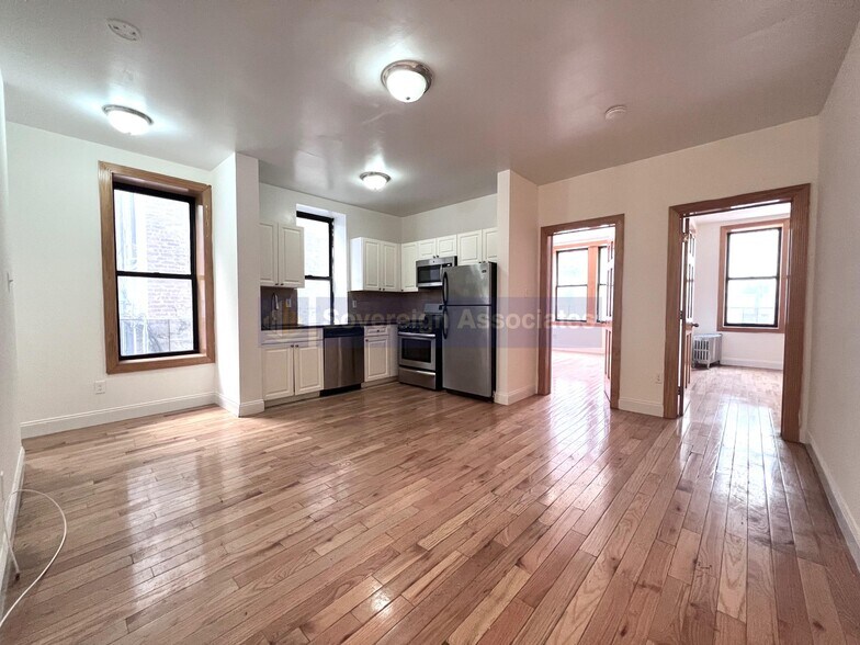 Primary Photo - 255 Fort Washington Ave