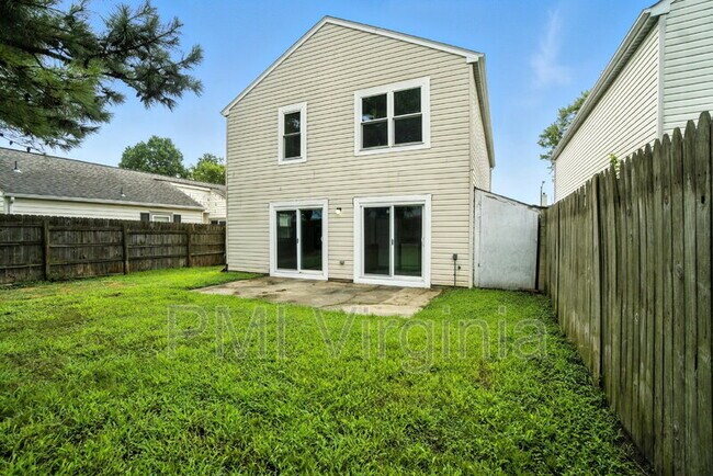 Building Photo - 5489 Glenville Cir