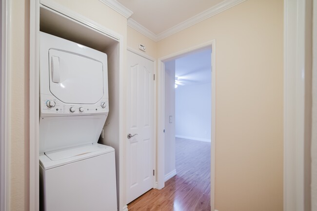 Building Photo - 1760 El Camino Real