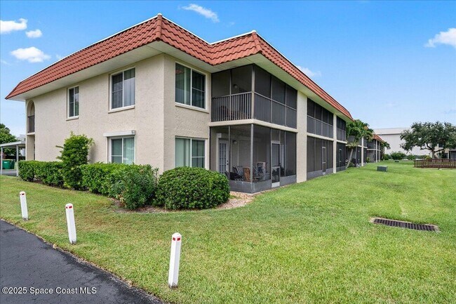 Building Photo - 201 St Lucie Ln