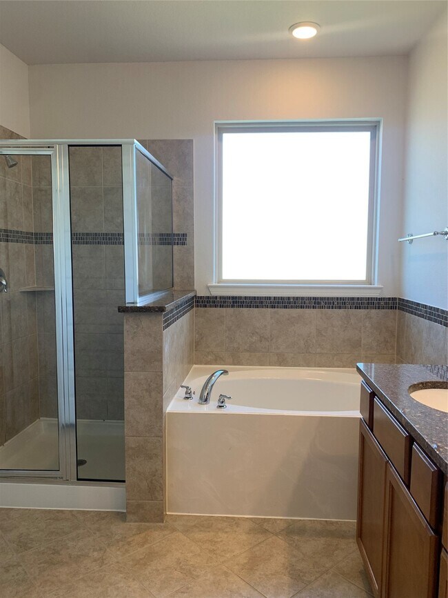 Building Photo - 18807 Fulvetta Haven Way
