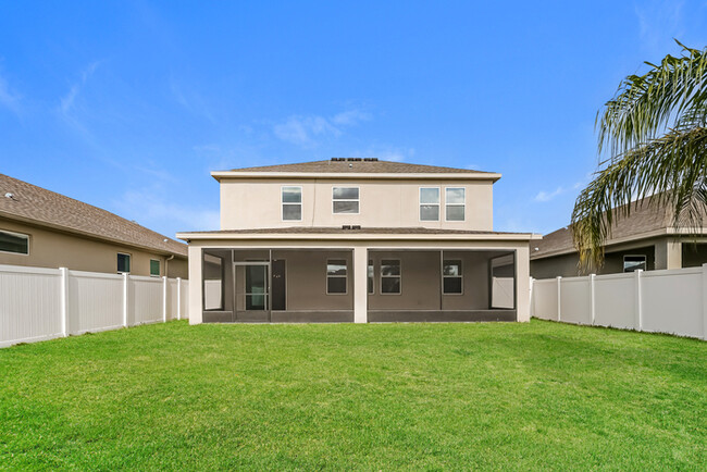 Building Photo - Spacious Home in Haines City with Fenced Yard