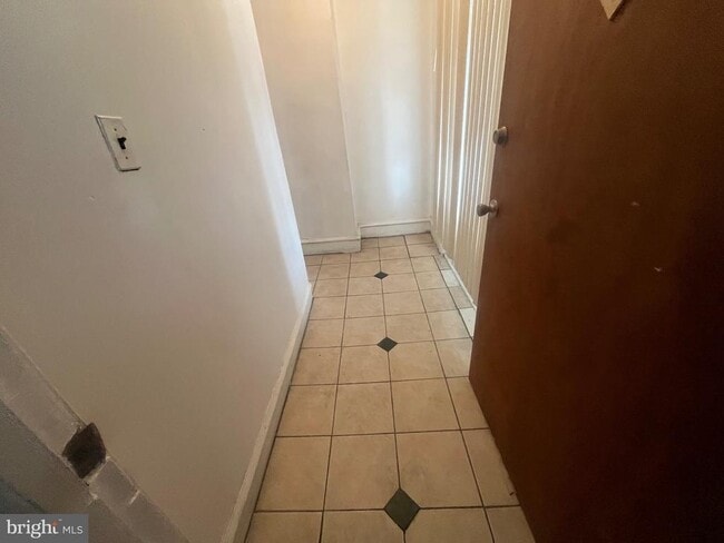 Building Photo - 5300 Catharine St