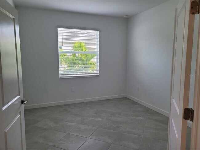 Building Photo - 8117 Shr Lk Dr
