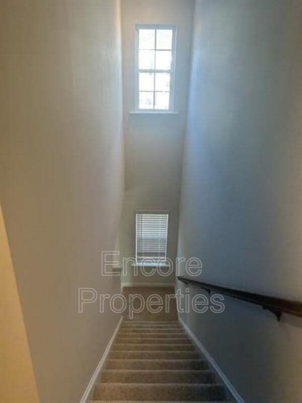 Building Photo - 18 March Crk Dr