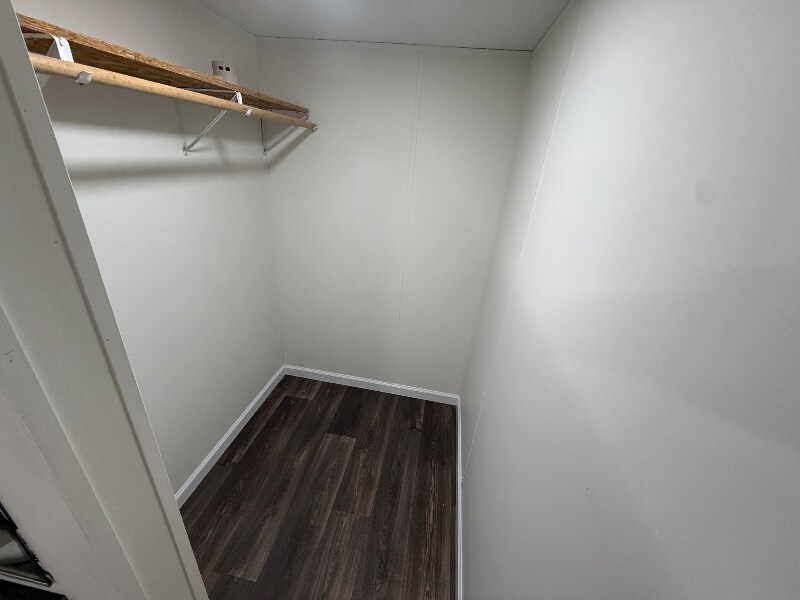 Building Photo - 80 Redwood Ln