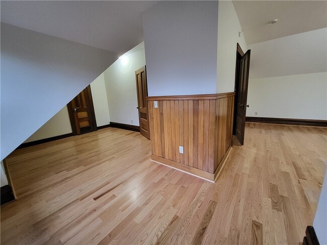 Building Photo - 1063 East Ave