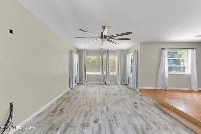 Building Photo - 7930 Bellemeade Blvd