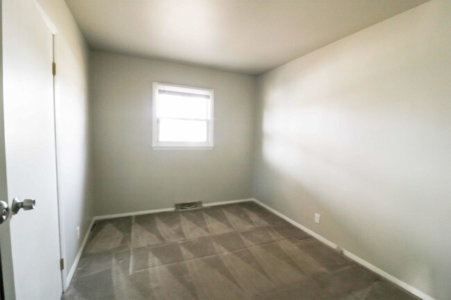 Building Photo - 3239 W 51st Pl