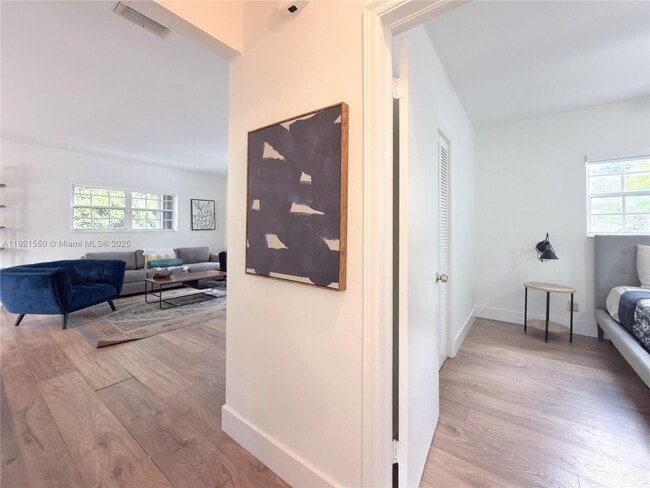 Building Photo - 2750 SW 28th Ct