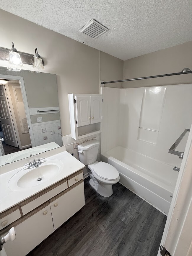 Building Photo - 8558 Hopkins Cir