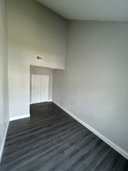 Building Photo - 12219 Armenia Gables Cir