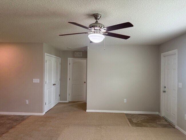 Building Photo - 1377 N Platte Ct