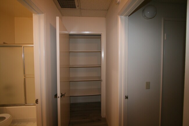 Building Photo - 3637 Clarington Ave