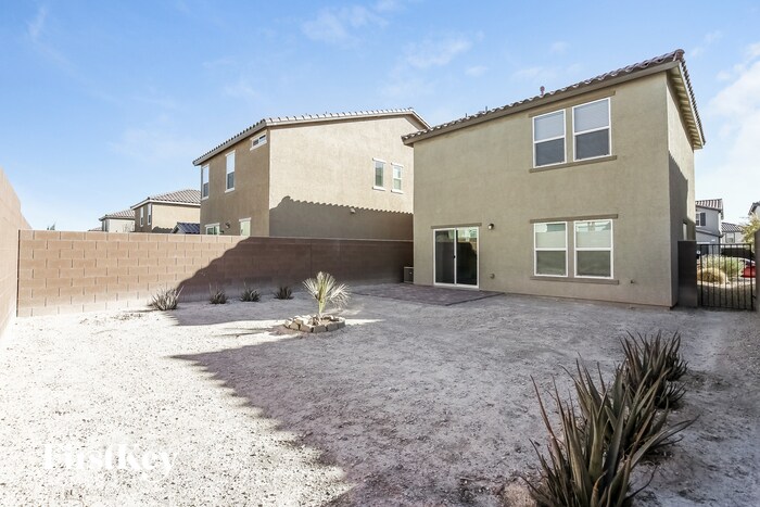 Building Photo - 1304 Hopespring Loop Ave