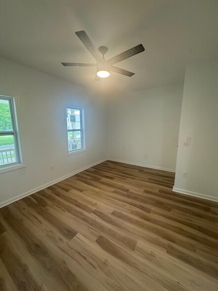 Building Photo - 6211 Lawn Ave